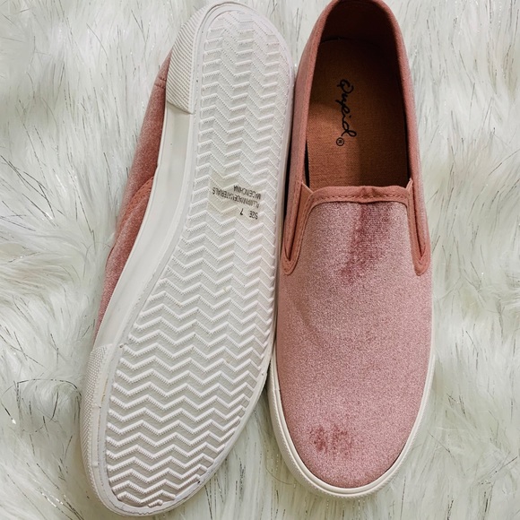 Women's Velvet Slip-On Sneakers Blush - Picture 2 of 7